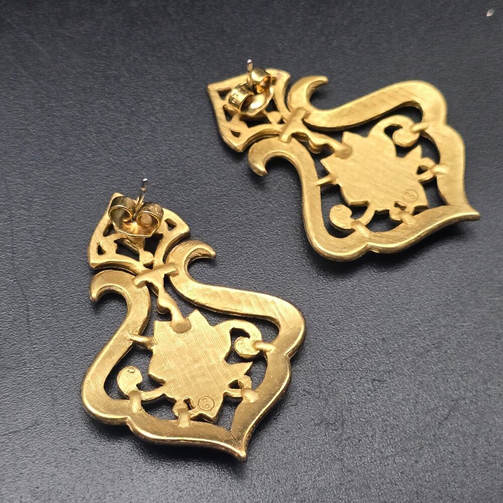 Avon Gold Tone Red Earrings Pierced Scrollwork Filigree Vintage 1990s Jewelry - Picture 6 of 6